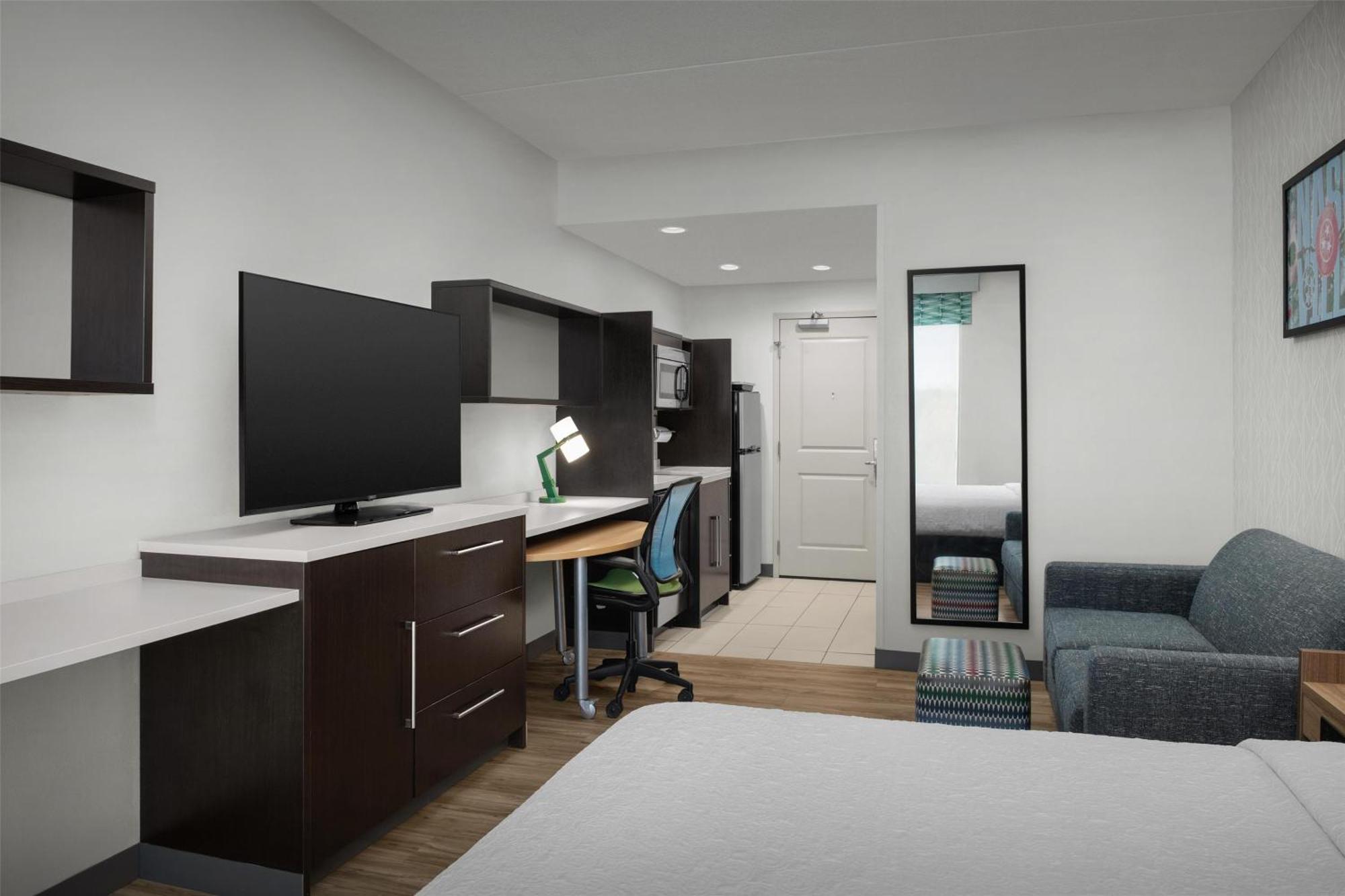 Home2 Suites Nashville Airport Exterior photo